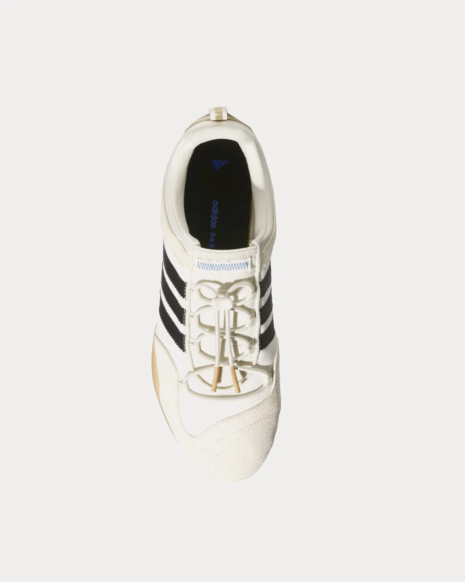 Ballerina Off White / Core Black / Gum Low Top Sneakers
