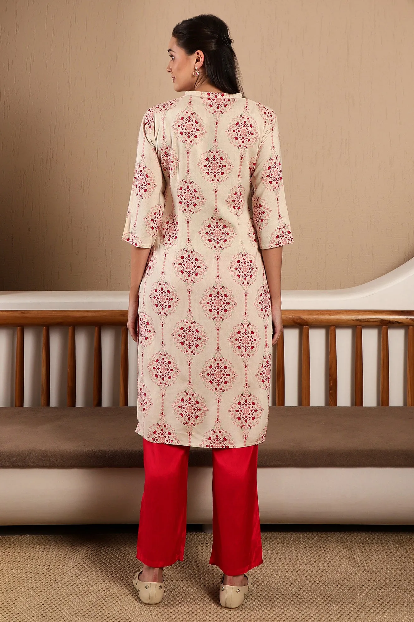 Beige Floral Printed Mandarin Collar Classy Straight Kurta