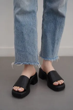 EASY BLOCK HEELS