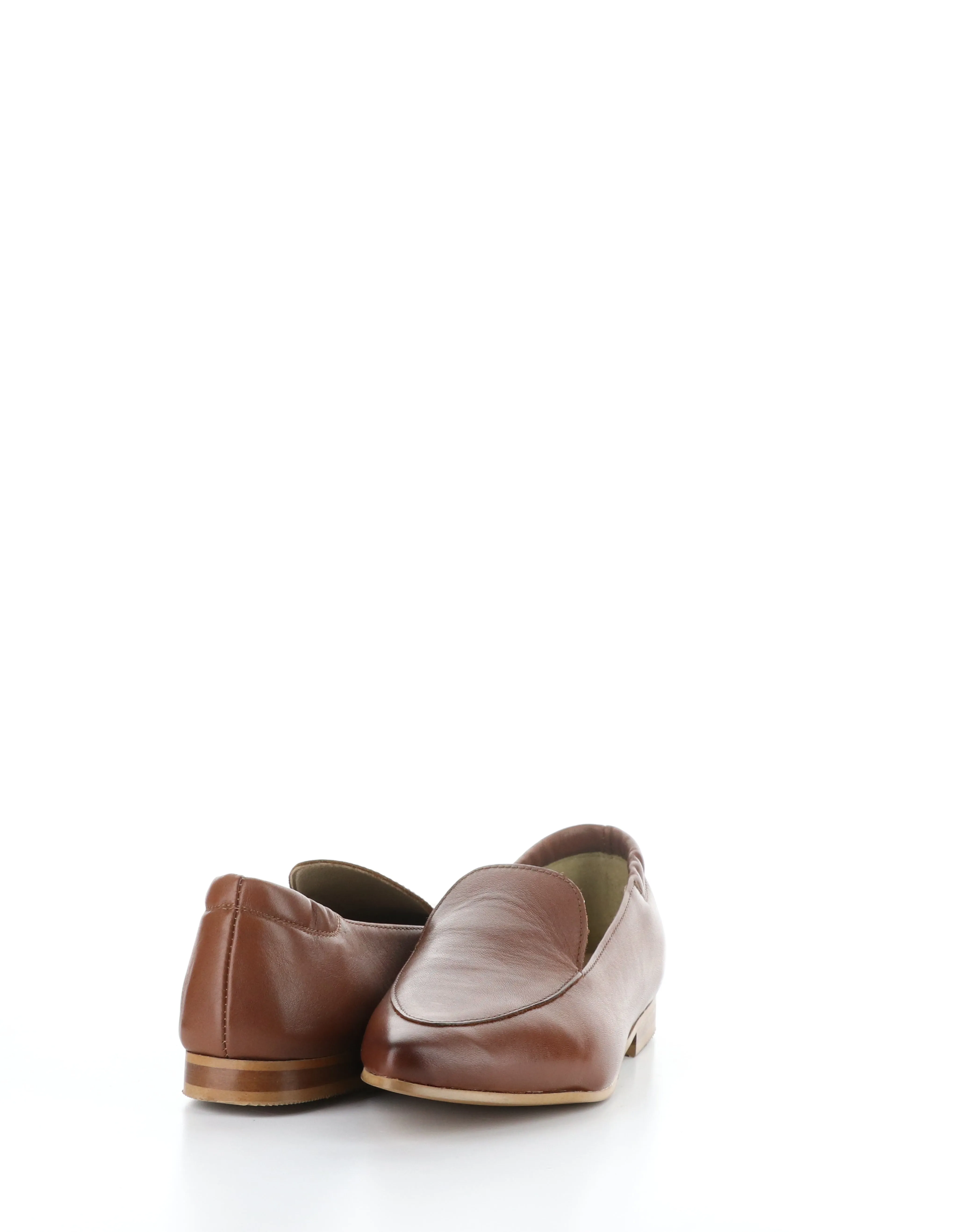 NIKKI TOBACCO Pointed Toe Shoes